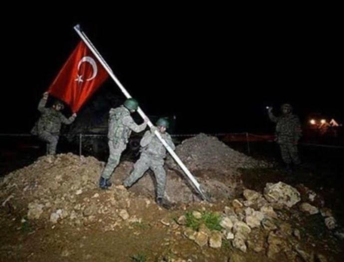 Türk askeri Kandil dağına Türk bayrağını dikti. Sence bu terörün sonu olabilir mi?