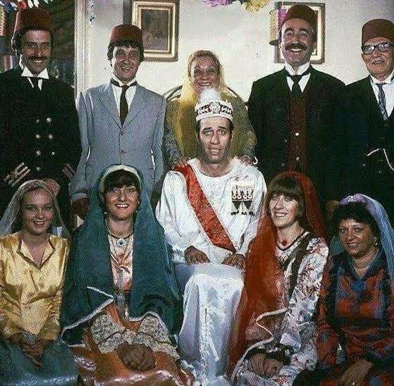 Sünnet hikayenizi paylaşın? Benim babamı uyuşturmadan yapmışlar. Ağaca çıkamamış 😂😂?