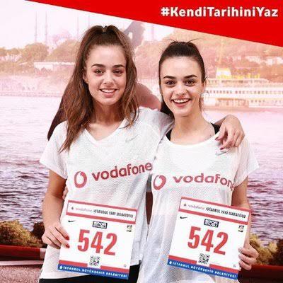 Bensu soral 163 mü 170 mi? ablası Hande soral 160 boyunda. Aralarında 3cm yokmu?