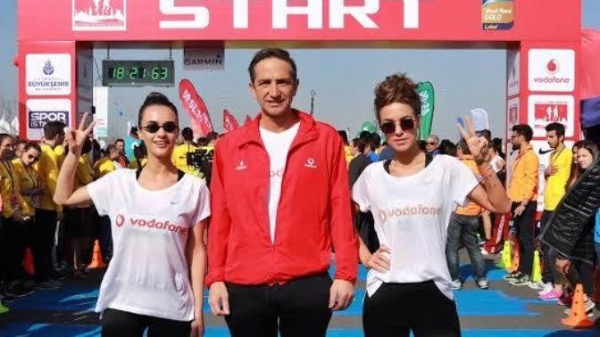 Bensu soral 163 mü 170 mi? ablası Hande soral 160 boyunda. Aralarında 3cm yokmu?
