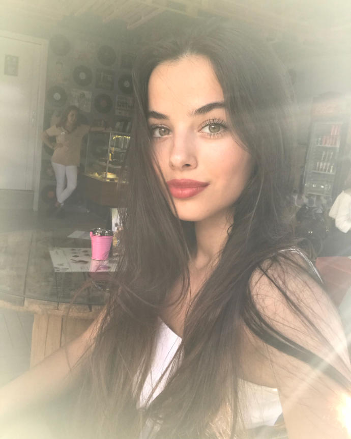 İnstagram fenome selcan yavuz güzel mi?