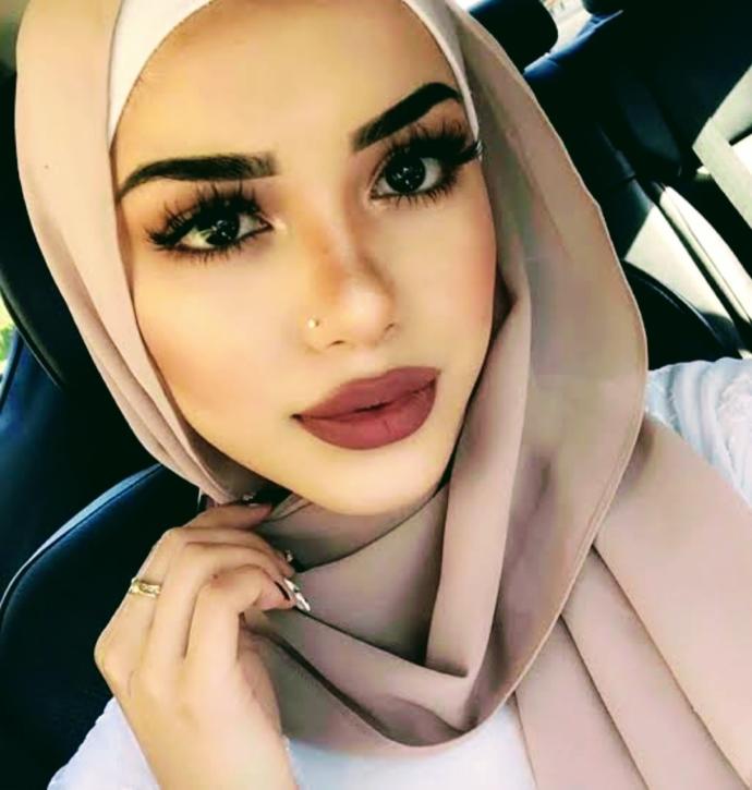 Kapalı bayanlar dışarı çıkarken makyaj yapar mı?