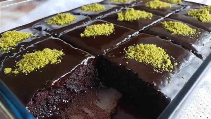 Hazır mısınız🚀Çikolata krizine giriyoruz😛Sufle mi Kakaolu ıslak kek mi?