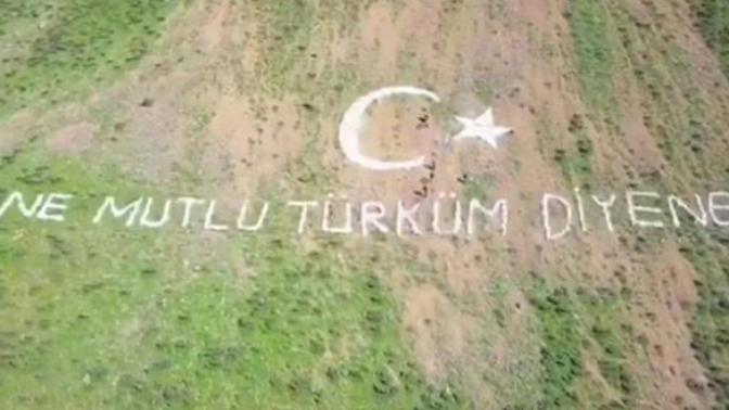 Tunceli'de dağa "Ay yıldız" figürü ile Mustafa Kemal Atatürk'ün "Ne mutlu Türk'üm diyene" sözünün yazılması ülkeye ne sağlar?