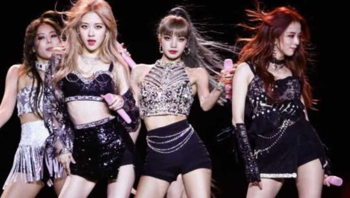 BTS vs BLACKPINK 🤔?
