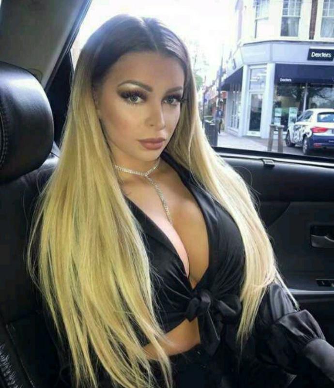 Katja Krasavice güzel mi? Nasıl buluyorsunuz?