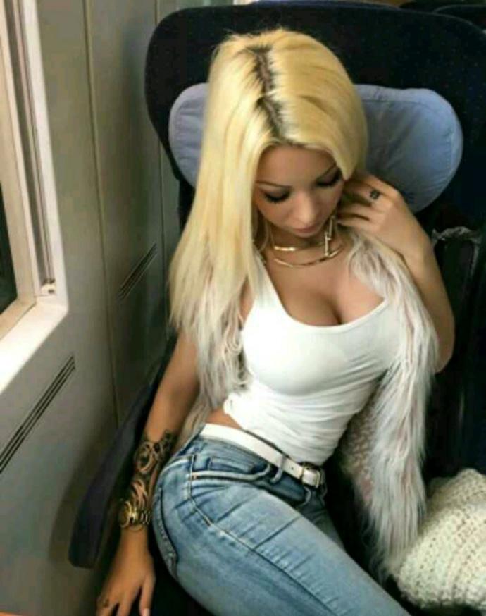 Katja Krasavice güzel mi? Nasıl buluyorsunuz?
