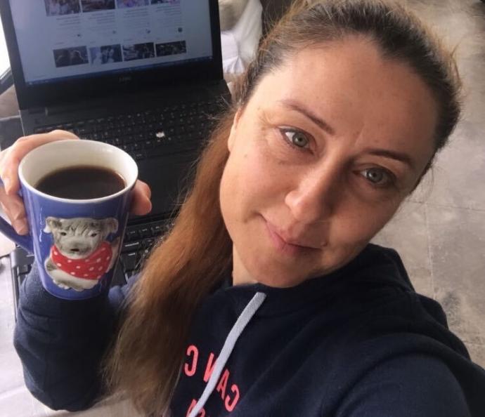saçlar şekil, önümden çekil :D