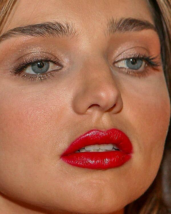 Miranda Kerr çok güzel kadın sınıfına girer mi?