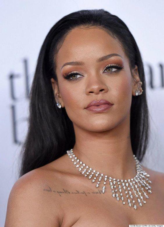 Rihanna mı? Selena Gomez mi?