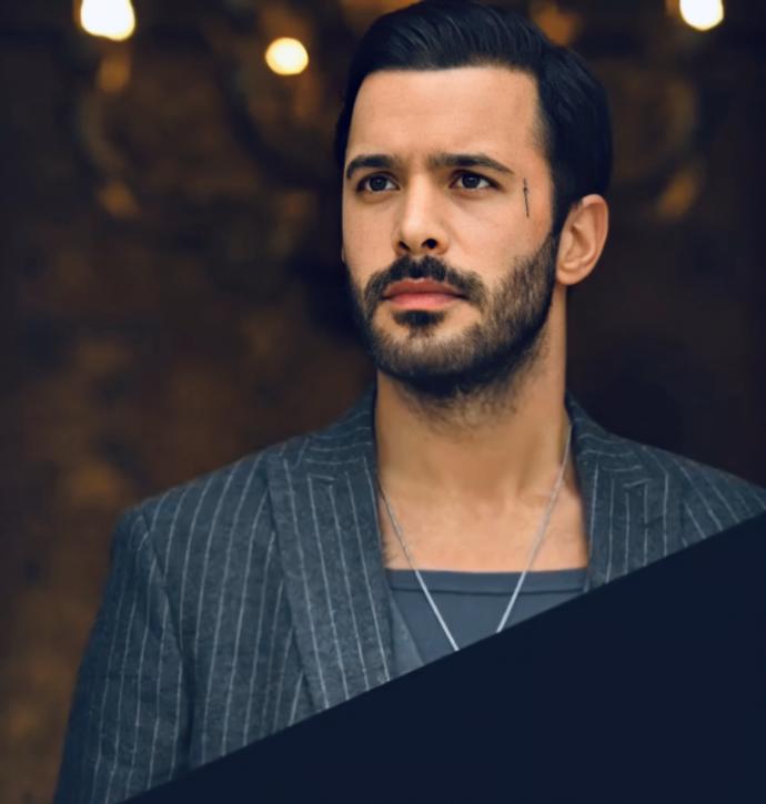 Kıvanç Tatlıtuğ mu Barış Arduç mu? Yakışıklıların Savaşında kazanan kim olacak?