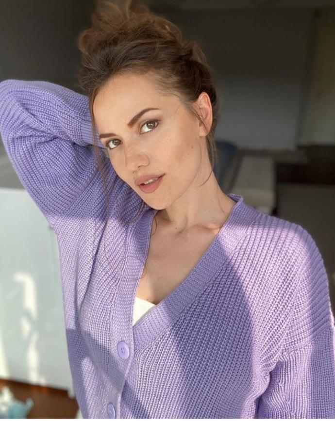 Fahriye Evcenin sizce dillere destan olacak bir güzelliği var mı?