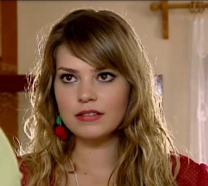 Asli Enver Kavak yellerin de çok güzel değil mi ya?
