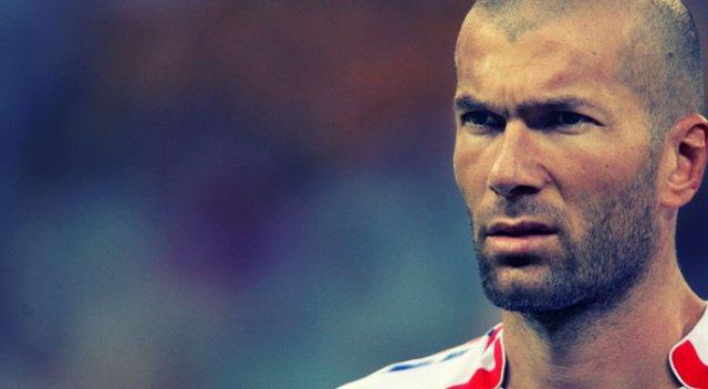 Zinedine Zidane mı Diego Armando Maradona mı Gezegenin En İyi Futbolcusu Kim?