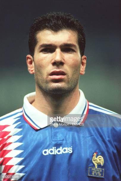 Zinedine Zidane mı Diego Armando Maradona mı Gezegenin En İyi Futbolcusu Kim?