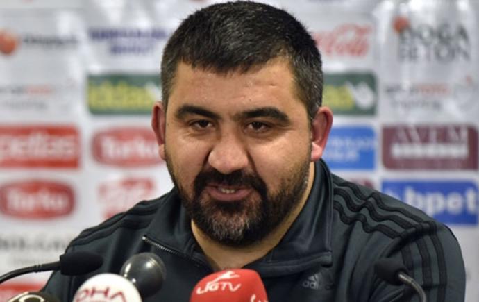 Zinedine Zidane mı Diego Armando Maradona mı Gezegenin En İyi Futbolcusu Kim?