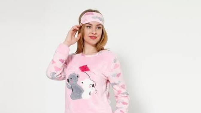Evde kaldığınız süreçte gecelik veya pijama takımı ile mi geziyorsunuz yoksa kıyafetlerinizle mi?