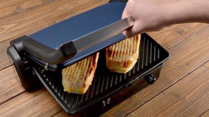 İncecik tost yapan yağ kokusu yapmayan bir tost makinesi önerir misiniz? 