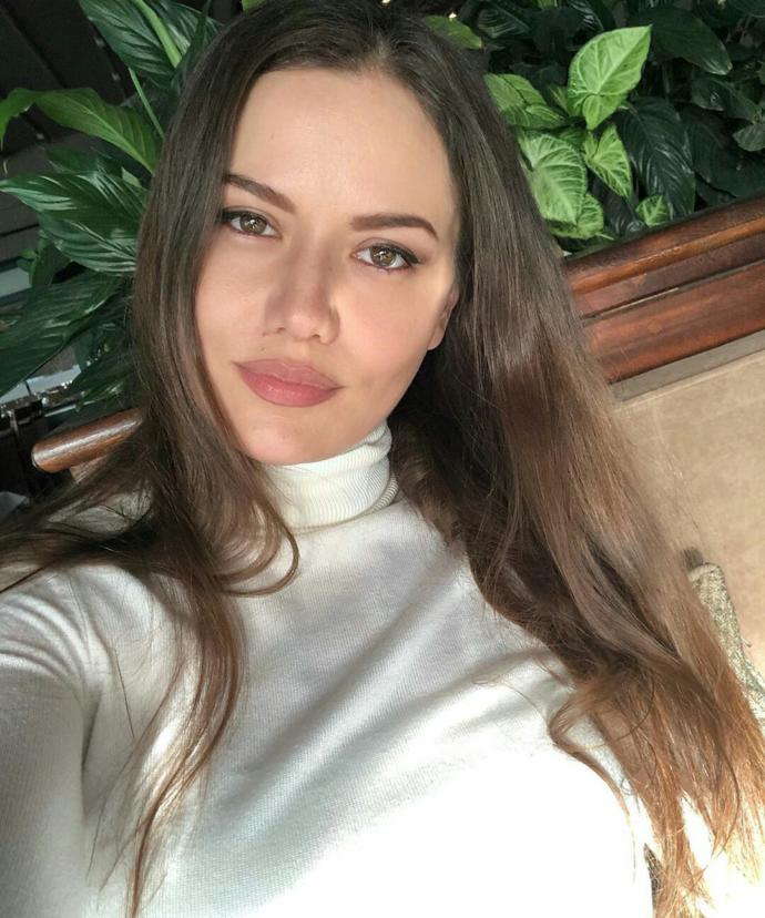 Ben mi daha güzelim fahriye evcen mi?