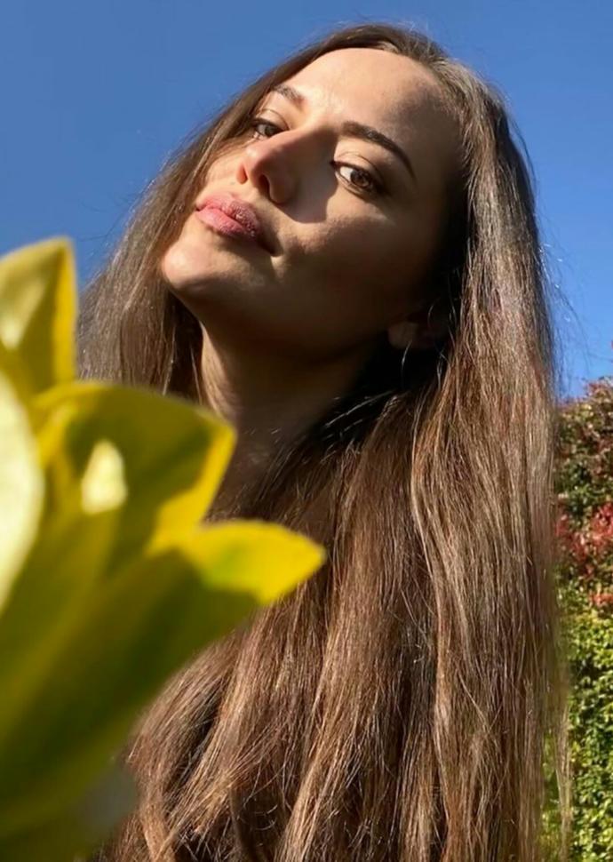 Ben mi daha güzelim fahriye evcen mi?