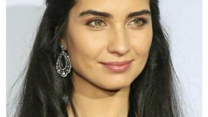 Tuba Büyüküstün konuştu! Sizce de son dönemde herkes birbirine benzemiyor mu?