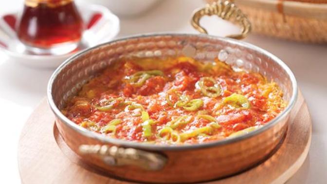 Menemen soğanlı mı, soğansız mı olmalı?
