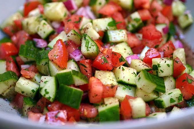 Salata sever misin?