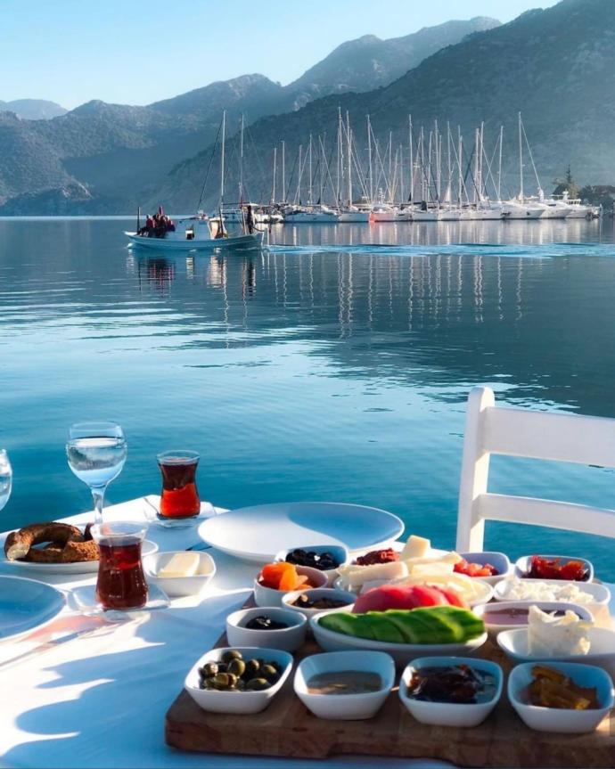 En son kiminle ve ne zaman dışarıda kahvaltı yaptınız?