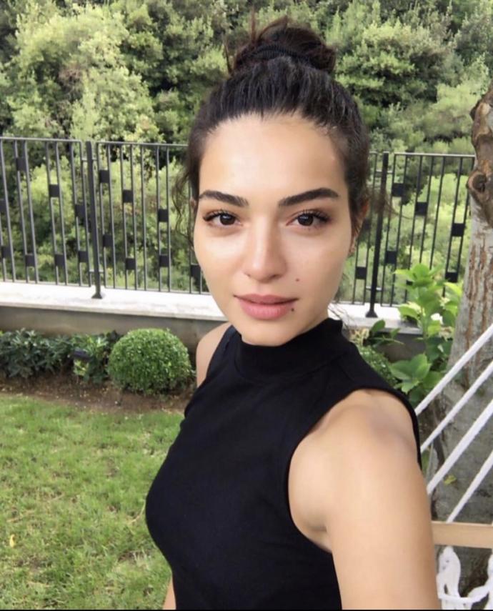 Melisa Aslı Pamuk 10 üzeri kaç sizce? KizlarSoruyor