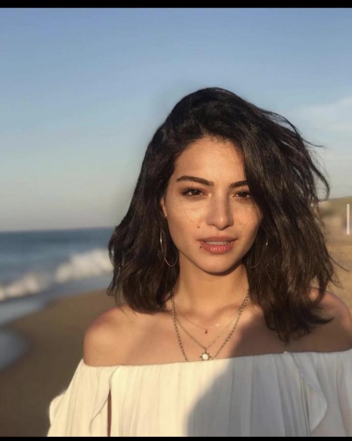 Melisa Aslı Pamuk 10 üzeri kaç sizce?