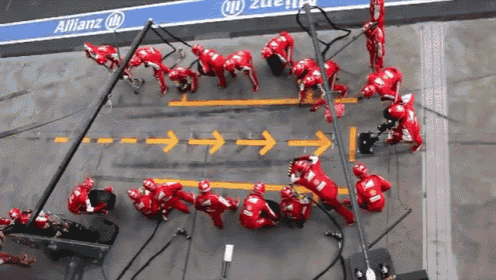Sizce Formula 1de başarı arabaya mı, sürücüye mi, teknik ekibe mi, yoksa taraftara mı bağlıdır?