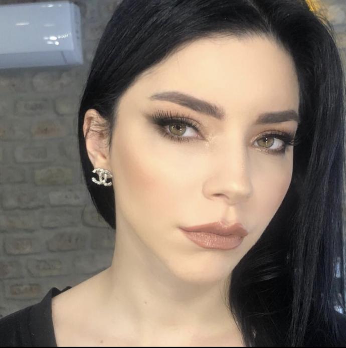 Merve Boluğur mu Hande Erçel mi daha güzel?