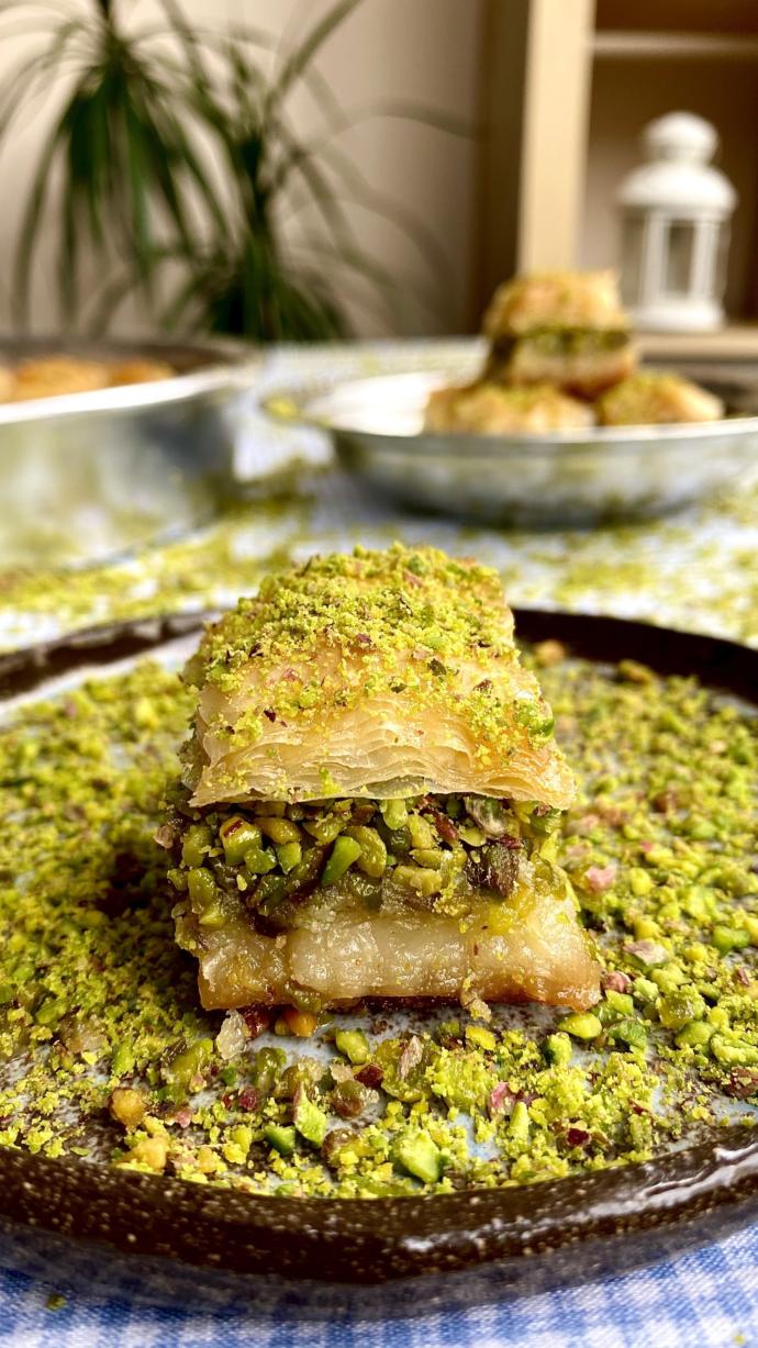 Cevizli ya da fındıklı ev baklavası sever misiniz, tarif verir misiniz?