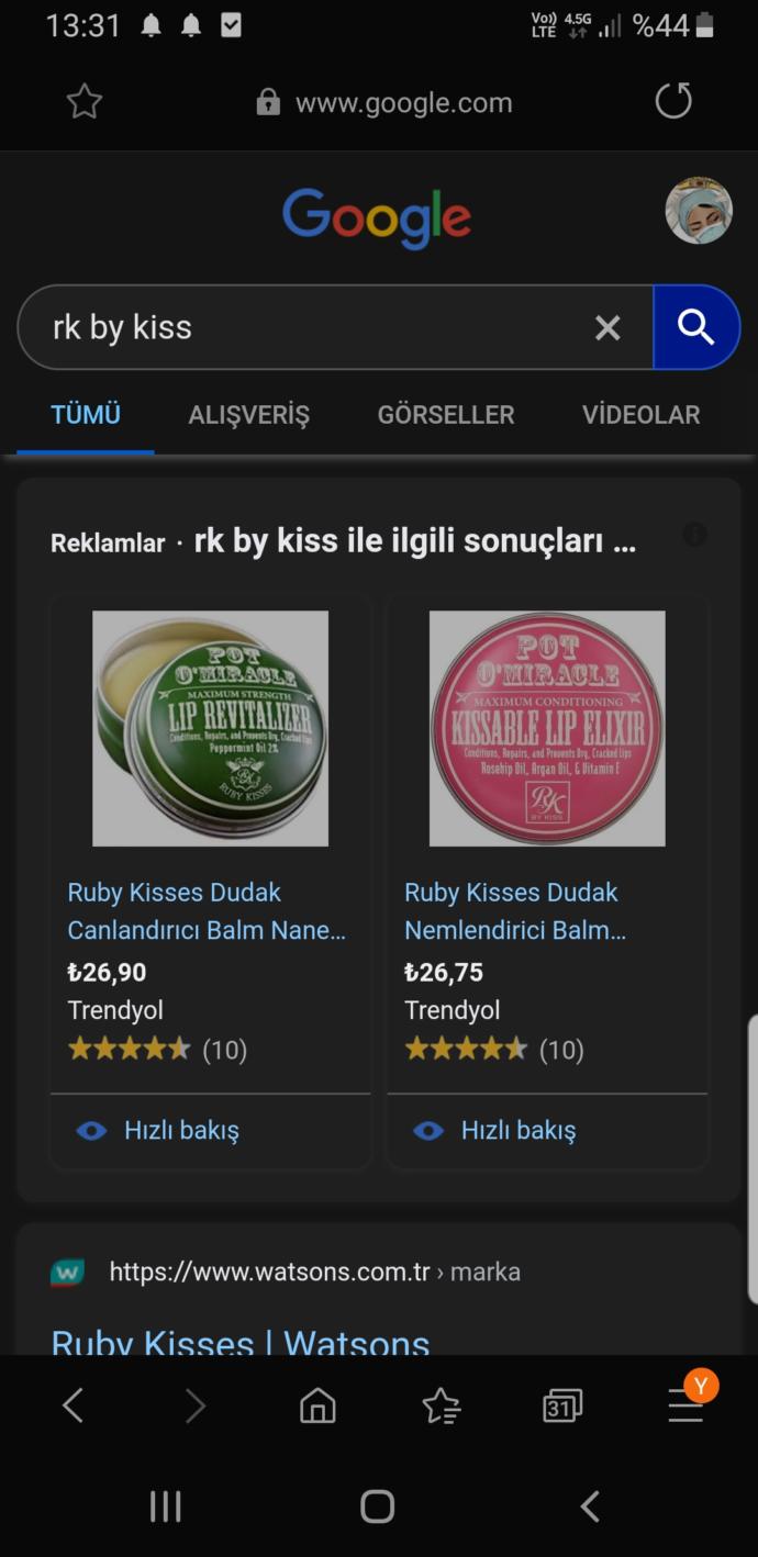 Yaklaşık 2 senedir dudaklarım her gün kuru, nemlendiriyorum birkaç saat sonra yine kuruyor, geçmesi için tavsiyeleriniz var mı?