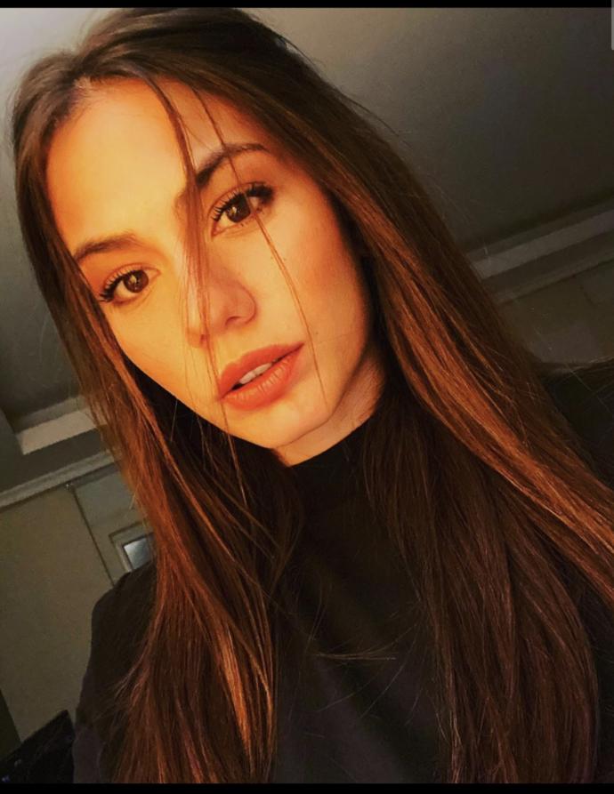 Demet mi Serenay mı Fahriye mi Hande mi Neslihan mı hangisi daha güzel?