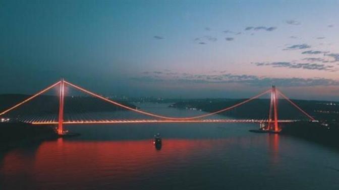 Sokağa çıkma yasağının olduğu bayramda köprü ve otoyolların ücretsiz olması hakkında ne düşünüyorsunuz?