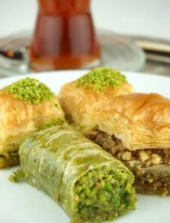 Cevizli baklava mı fıstıklı baklava mı?