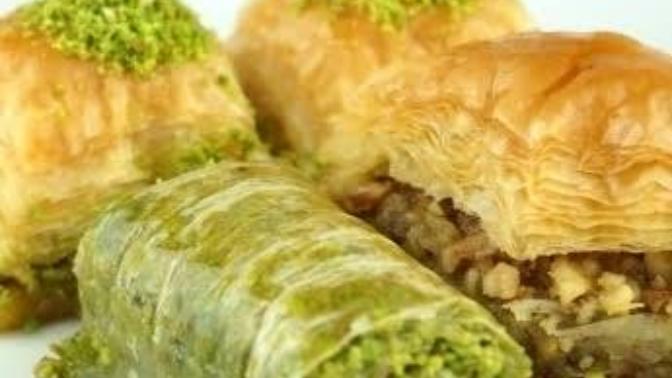 Cevizli baklava mı fıstıklı baklava mı?