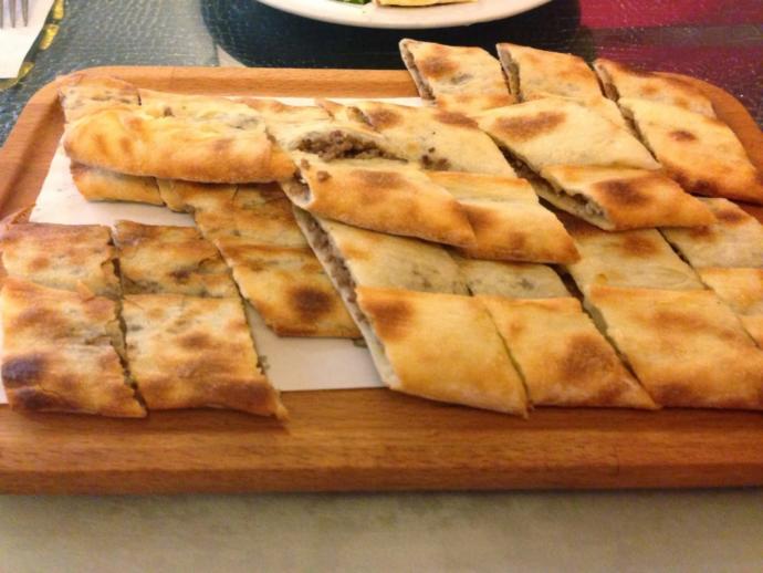 İkisi de değil, pide, ama pidenin başkentinden #Samsun#Terme pidesi.