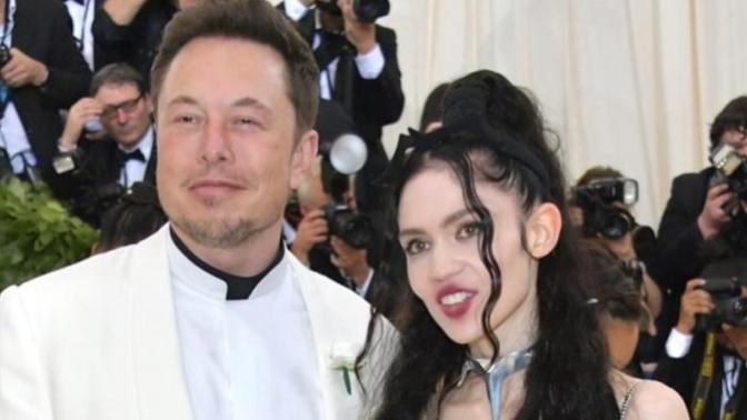 Elon Musk'ın sevgilisi şarkıcı Grimes, ruhundan bir parçayı 10 milyon dolara satacak. Senin ruhunun değeri sence ne kadardır?