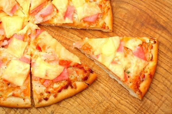 Ananaslı pizza yemeği denediniz mi, denemek ister miydiniz?