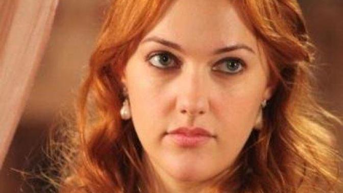 Zaten çok güzel olan bir kadın neden bir sürü estetik yaptırır?