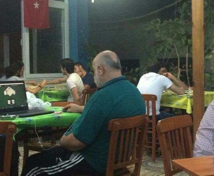 Yalnız kalmamış birine yalnızlığı nasıl anlatırsın?