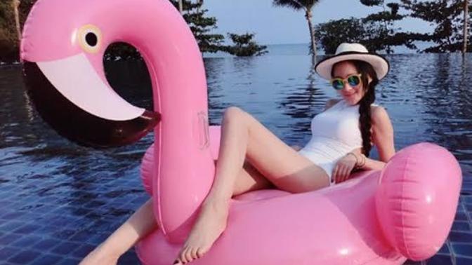 Gıybet time! Selin Ciğerci verdiği pozlarla seksiliğin hakkını veriyor mu?