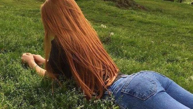 Sizce kadınlarda hangi renk saç daha hoş: Kızıl mı, sarı mı?