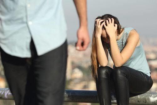 Sevgilinin geçmişini kurcalamak yersizlik midir, yoksa haklılık mıdır?