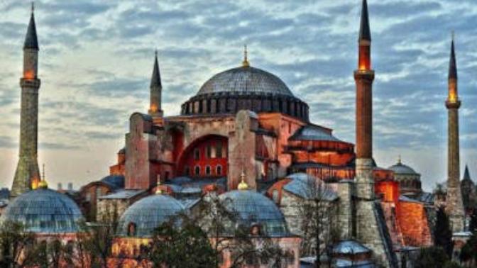 Ayasofya cami mi olsun, yoksa müze olarak mı kalsın?