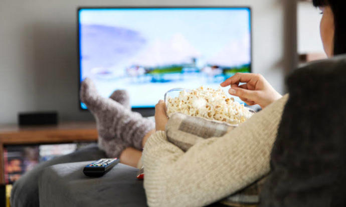 Film ve dizileri yatarak mı oturarak mı izlersiniz?
