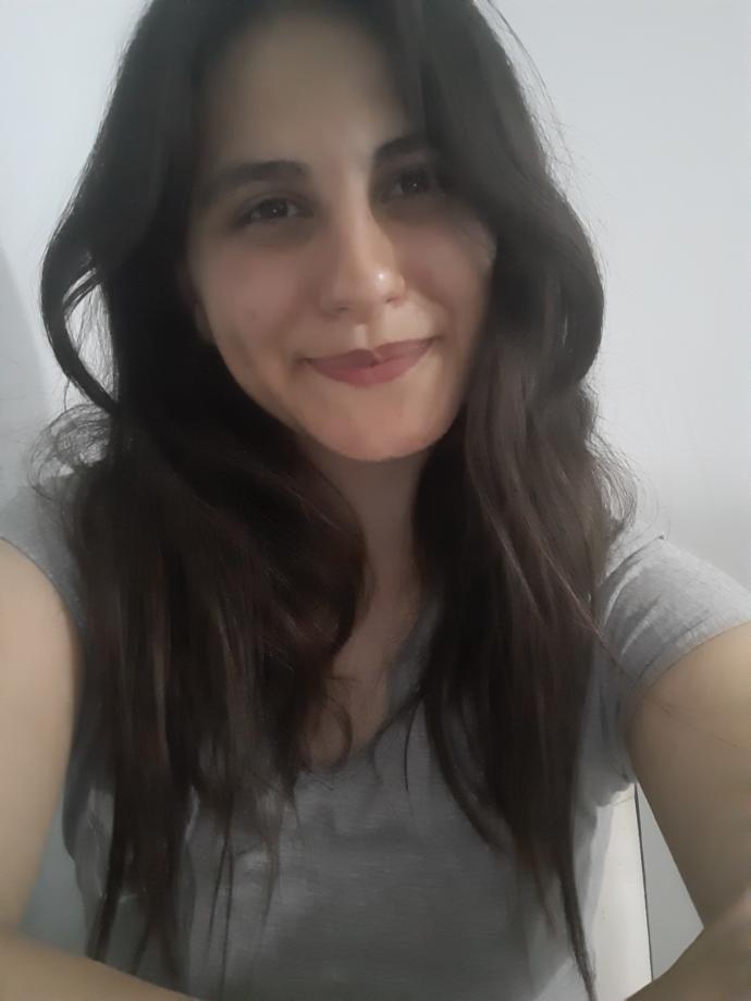 Güzel miyim demiyorum lütfen kırıcı olmayın uzun saç mı kısa mı?