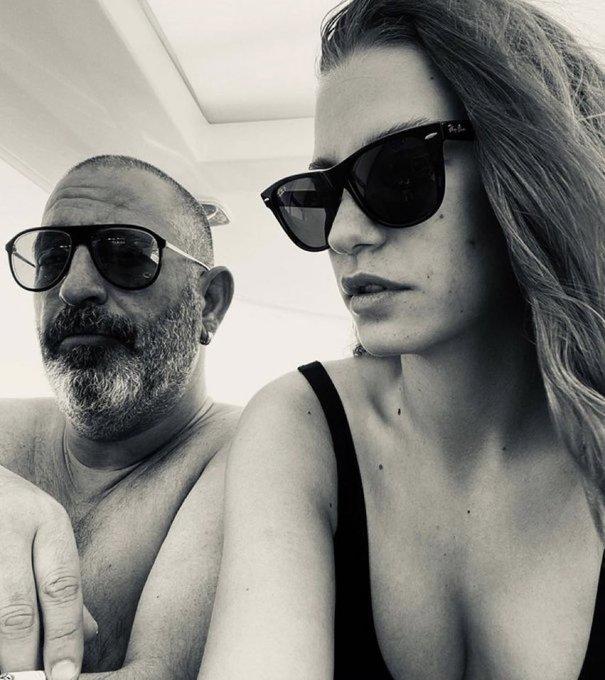 Serenay Sarıkaya, Cem Yılmaz ile ilk fotoğrafını paylaştı. Ne düşünüyorsunuz?